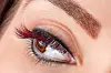 Crvena maskara za glamurozan look!
