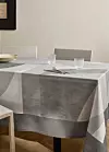 Mango Home pamučni stolnjak s geometrijskim printom (prije 49,99 eura, sada 25,99 eura)
