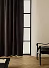 Mango Home zavjesa od baršuna visoke razine neprozirnosti (prije 79,99 eura, sada 40 eura)