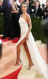 Rosie Huntington-Whiteley na Met Gali 2016.