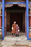 Prijestolonasljednik Jigme Namgyel Wangchuck s mlađim bratom, Jigmeom Ugyenom Wangchuckom