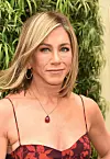 Jennifer Aniston u cvjetnoj haljini brenda Kourtney brenda Reformation