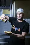 Glavni kuhar je Iračanin Kamal Mawlood