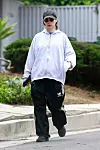 Los Angeles, CA - *EXCLUSIVE* - Actress Rooney Mara steps out to get in her daily exercise during this current coronavirus lockdown. Rooney wore an oversized sweatshirt and track pants which are presumably partner Joaquin Phoenix's. Is Rooney hiding something underneath? *UK Clients - Pictures Containing Children Please Pixelate Face Prior To Publication*, Image: 514318559, License: Rights-managed, Restrictions: , Model Release: no, Credit line: Bruce/Javiles / BACKGRID / Backgrid USA / Profimedia