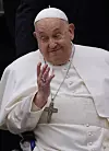 Dosljedan sebi, papa se zafrkava na temu oklada o svojoj smrti