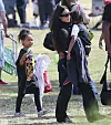 Kim Kardashian s kćerama Saint West i Chicago.