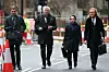 Julian Assange u društvu svog tima stiže u sudnicu