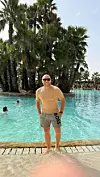 Mario se rado vraća u talijanski Jesolo u kojem obožava talijanski stil; more, sunce, zabavu, gatronomiju, sport, espresso, aperitivo