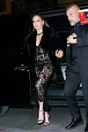 Jennifer u hrabroj čipkastoj haljini na milanskoj zabavi Dolce & Gabanna