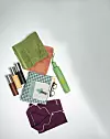 Ručnici Naš Dom, 10 €; Mlin za papar, Home&Cook, 59 €; Kišobran, United Colors of Benetton, 22,95 €; Pregača, Naš Dom, 19,90 €; Dioptrijske naočale BlackFin, Optika Mibo, 340 €; Pidžama, Sisley, 65,95 €