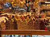 „Kao hipnotizirana gledala sam te njihove ukusne kolače. Naslagane slatke salame, baklave punjene pistacijama ili orasima, lokum u bezbroj okusa', govori Iva