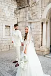 Lovro je nosio Karl Lagerfeld odijelo sa smeđim cipelama talijanskog brenda Emilio Sarto