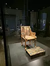 Zlatno faraonsko prijestolje