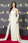 Mikey Madison na dodjeli BAFTA nagrada u haljini Prada