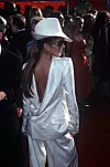 Celine Dion u bijelom odijelu dizajnera Johna Galliana
