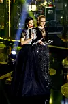 Zagreb, 210120. City Plaza Zagreb. Svecana dodjela nagrada publike za hit godine Cesarica. Na fotografiji: voditeljice Jelena Lesic i Ivana Miseric Foto: Bruno Konjevic / CROPIX