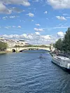 Brojne znamenitosti mogu se vidjeti s izletničkih brodova na rijeci Seini