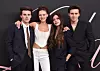 Brooklyn, Nicola, Victoria i Cruz Beckham