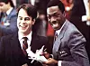 U komediji ‘Kolo sreće‘ Dan Aykroyd i Eddie Murphy otkriju da su predmet podmukle oklade i smisle plan kako će se osvetiti