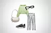 Kožna torba Isabel Marant; Net-a-Porter (790 eura)/ sportska majica Zara (27,95 eura)/ sunčane naočale Prada; Optika Anda (375 eura)/ metalik hlače Arket (359 eura)/ tenisice New balance 550; Zalando (129 eura)