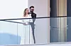 Hana Huljić i Petar Grašo na terasi hotela Harmony prije odlaska na vjenčanje