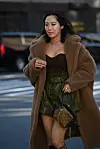 Style file: neopterećeni chic ‘it‘ cure Aimee Song