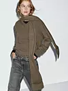 Massimo Dutti pleteni pulover od 100 % vune sa šalom (125 eura)