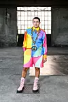 Lice iza Instagram profila 'I deserve couture' na Moschino Men fashion showu S/S 2023. u Milanu