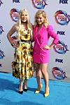 Tori Spelling i Jenny Garth.