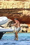 Skakanje je zabranjeno kad se kupate sa sunačanim naočalama