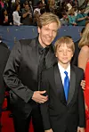 Sa sinom Harrisonom na dodjeli nagrada Emmy u Los Angelesu 2006.