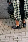 Nakon sezone elegantnih balerinki, grublje cipele ponovno su u trendu