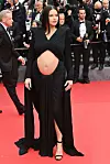 Adriana Lima golog trudničkog trbuščića u Balmainu