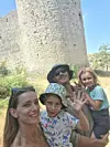 Marija sa suprugom, petogodišnjom kćeri Lunom i trogodišnjim Armandom