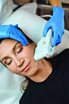 - Ultherapy je bio tretman po mjeri za Ivu jer se odmah vidjelo značajno poboljšanje tonusa njenog lica - kaže dr. Mladen Duduković.
