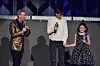 Suri Cruise s majkom i Elvisom Duranom 2017., na njujorškom događanju Z100‘s iHeartRadio Jingle Ball Showu