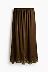 Lace-trimmed satin skirt - 49,99 eura