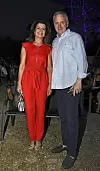 Split, 020720. Otvaranje 13. Festivala mediteranskog filma u ljetnom kinu Bacvice. Tom prilikom premijerno je prikazan film Mater redatelja Jure Pavlovica. Na fotografiji: gradonacelnik Andro Krstulovic Opara sa suprugom Dijanom. Foto: Josko Supic / CROPIX