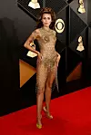 Miley Cyrus u najkontroverznijem looku večeri - kreaciji Maison Margiela