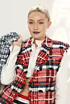 Make-up trenuci godine: Sivi ruž za posebno izdanje Gigi Hadid na dodjeli CFDA Fashion Awards