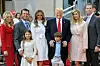 Obitelj na okupu 2016.: Tiffany Trump, Donald Trump Jr, Kai Trump, Melania Trump, Donald Trump, Tristan Trump, Ivanka Trump i Eric Trump