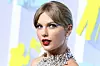 Make-up trenuci godine: Na MTV-oj dodjeli nagrada Taylor Swift zablistala je s draguljima na trepavicama i sočnim crvenim usnicama