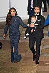 Eva Longoria sa suprugom i sinčićem Santiagom u Cannesu 2019.