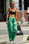 Katie Holmes u šetnji ulicama New Yorka