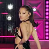 Pjevačica Ariana Grande spojila je opasan grudnjak u Madonninom stilu i koketnu šminku