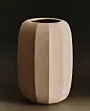 Zara Home vaza od otporne keramike s okomitim linijama (prije 18,99 eura, sada 12,99 eura)