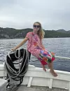 Kad je na ljetnom odmoru gušta, kaže, u maslinovom ulju, ribljoj juhi, ribi, škampima, pršutu, siru, i na suncu dozrelom voću i povrću...