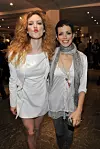 Nena i Larissa na reviji Huga Bossa u Berlinu 2012.