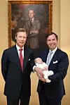 Tri generacije: vojvoda Henri, njegov sin i nasljednik princ Guillaume i Henrijev unuk, princ Charles uskoro drugi u redu za tron