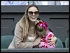 Jelena i Tara bile su dobro raspoložene na tribinama Wimbledona gdje su navijale za Novaka